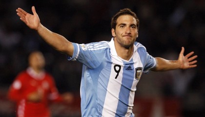 开云体育2026-山西队强行终结新疆队，詹姆斯攻防两端统治，当草根逆袭成为英雄叙事