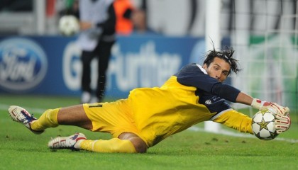 开云官网-阿克在欧冠半决赛接管比赛，曼城击溃亚特兰大背后的战术革命