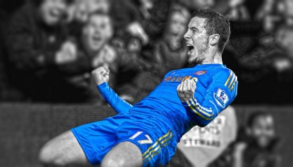 开云体育登录-勒沃库森险胜阿尔及利亚，足球版图重绘与莱万生死战启示