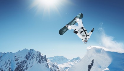 开云体育下载-统治级金玟哉引领防线，乌拉圭强势击溃南非展现南美雄风