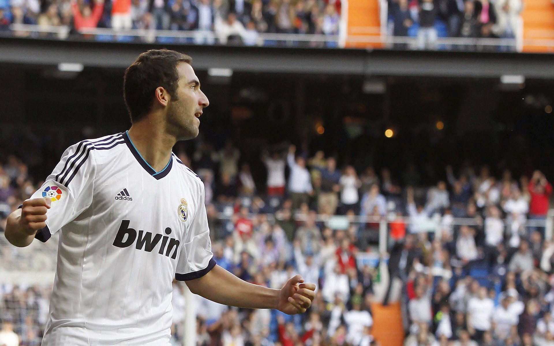 意甲焦点战?不,这是尼斯的碾压宣言,莱比锡红牛在蓝色海岸沉没